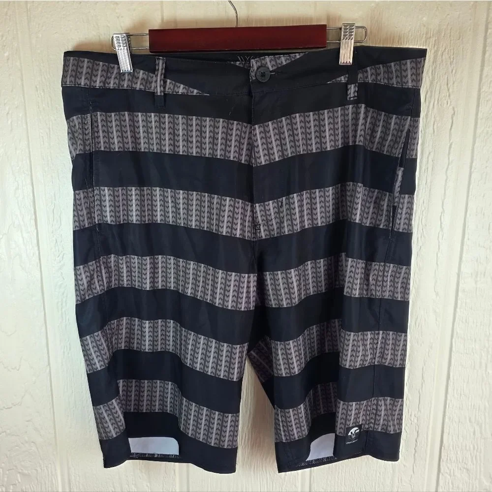 Men's Vans Black and Gray Hybrid Shorts, Size 36